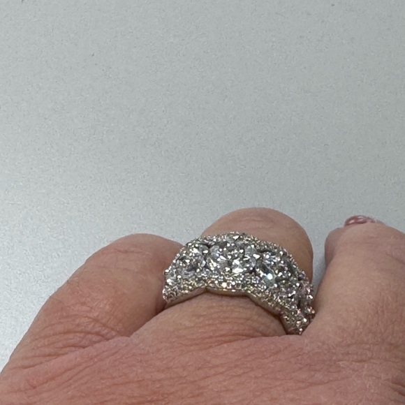 Suzy LeVian ring, size 9. Sterling silver and cubic zirconia. - Picture 5 of 5